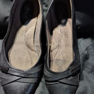 Elegant Black Women's Flats by Sofft